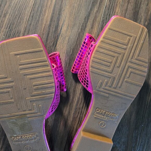 CAPE ROBBIN Fuchsia Slip-On Flat Sandal w/ Metallic Bow NWOT/SIZE 7 - Picture 5 of 8